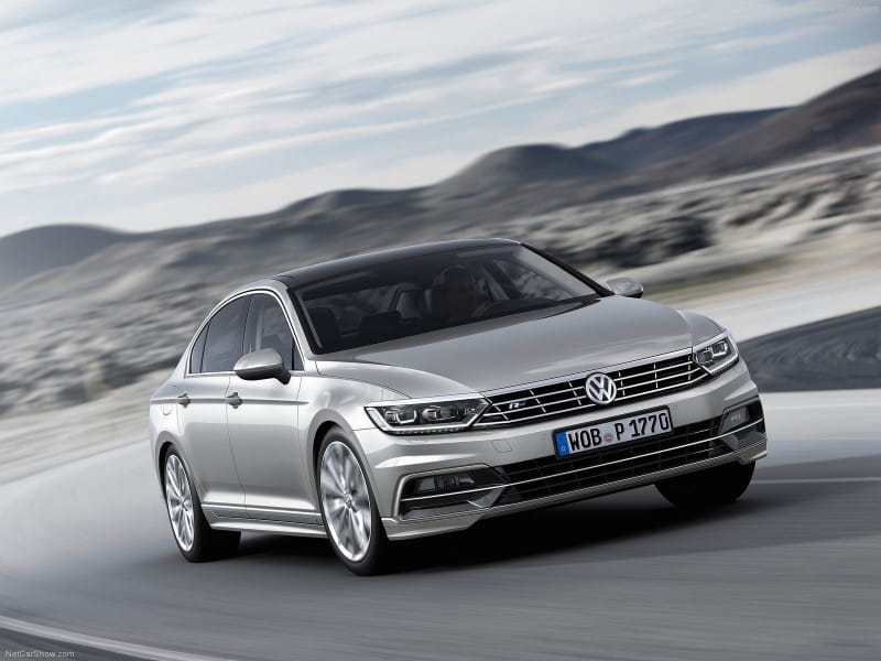 Volkswagen Passat Sedan (od 10/2014) Highline R-line