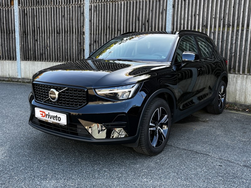 Volvo XC40 (od 02/2018) Plus Dark