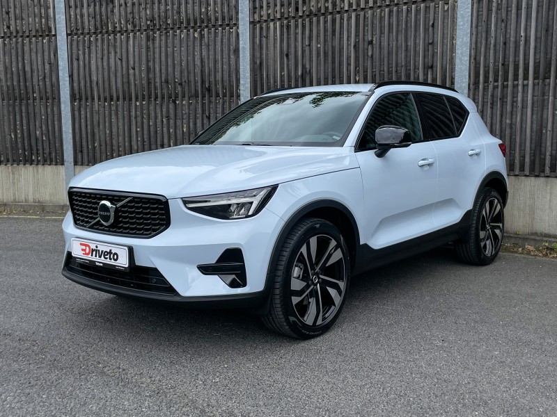 Volvo XC40 (od 02/2018) Plus Dark