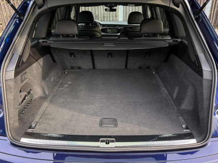 Audi Q7 (od 09/2019) S line