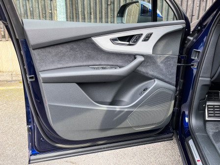 Audi Q7 (od 09/2019) S line